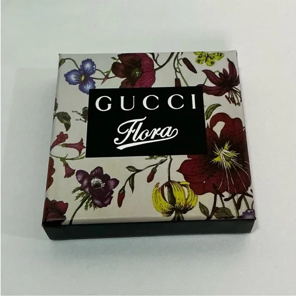 New Gucci Flora Limited Edition Compact Mirror – Silver Floral Engraving - Picture 10 of 11